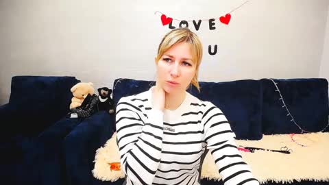 incredible_ariela online show from March 30, 2026, 9:21 am