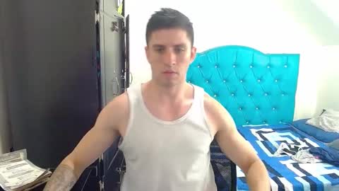 Snapshot of incubus_couple1 chatting on February 3, 2025, 2:58 am incubus_couple1 online show from February 3, 2025, 2:58 am