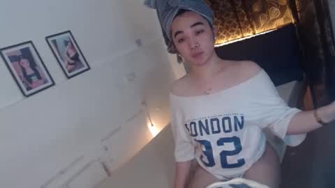 Snapshot of indestructabletrixie chatting on February 6, 2026, 9:12 am indestructabletrixie online show from February 6, 2026, 9:12 am