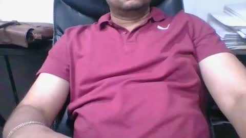 Snapshot of indian_gujju chatting on December 25, 2024, 4:54 pm Jay online show from December 25, 2024, 4:54 pm