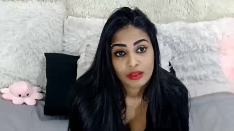 Jazmin online show from May 15, 2026, 11:01 pm