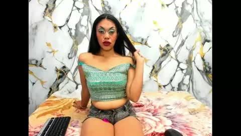 Snapshot of indiandesire4u69 chatting on September 24, 2025, 7:33 am Lia online show from September 24, 2025, 7:33 am