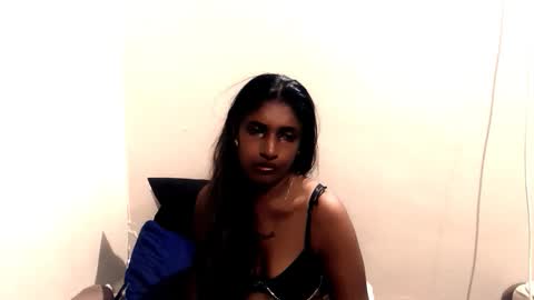 indianhoneyx online show from April 18, 2026, 6:01 pm