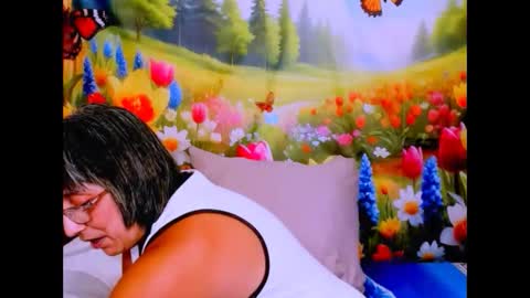 indianroxy27 online show from April 15, 2026, 7:54 pm