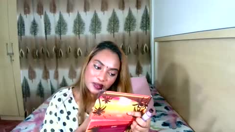 Snapshot of indiansecretlove20 chatting on February 15, 2025, 1:10 am goddess online show from February 15, 2025, 1:10 am