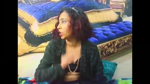 indiansexybutt4u2luv online show from July 7, 2026, 7:23 am