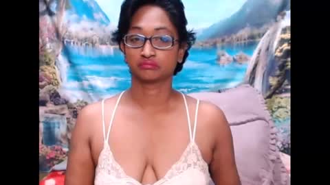 Snapshot of indianspicy69 chatting on March 4, 2025, 12:18 am Shreya online show from March 4, 2025, 12:18 am