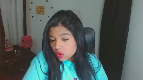 Snapshot of indica_18 chatting on October 13, 2025, 12:54 am Aleja vallejo online show from October 13, 2025, 12:54 am