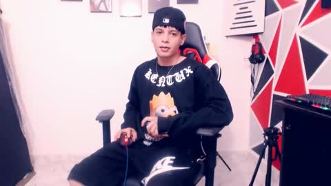 matias online show from November 30, 2025, 10:03 pm