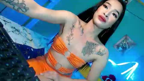 Snapshot of indra_mae chatting on April 21, 2026, 10:54 am Mae online show from April 21, 2026, 10:54 am