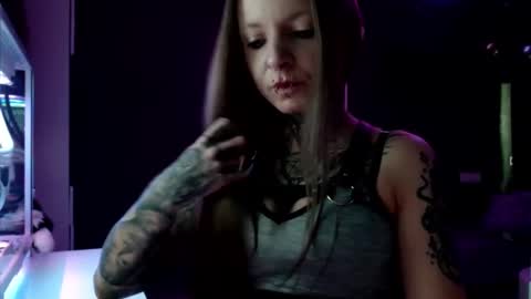 Snapshot of inesdesire chatting on February 12, 2025, 7:44 am InesDesire online show from February 12, 2025, 7:44 am