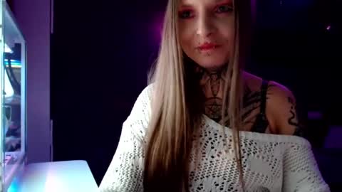 Snapshot of inesdesire chatting on February 13, 2025, 7:10 pm InesDesire online show from February 13, 2025, 7:10 pm