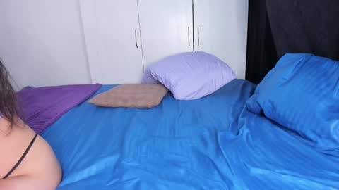 Snapshot of infinitesex2 chatting on February 18, 2025, 3:10 am Samantha and chris online show from February 18, 2025, 3:10 am