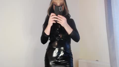 Snapshot of infinity_of_love chatting on February 15, 2025, 1:49 pm Jeremy online show from February 15, 2025, 1:49 pm