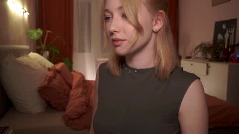 Snapshot of infinitysoul_ chatting on January 14, 2025, 7:00 pm Alexa..  Inst     Fansly infinitysoul  online show from January 14, 2025, 7:00 pm