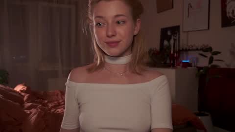 Snapshot of infinitysoul_ chatting on January 18, 2025, 5:59 pm Alexa..  Inst     Fansly infinitysoul  online show from January 18, 2025, 5:59 pm