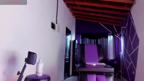 Snapshot of ink_demon chatting on October 16, 2025, 11:55 am demon online show from October 16, 2025, 11:55 am