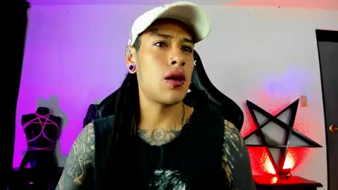 Snapshot of ink_u_buzz chatting on January 31, 2025, 6:02 am Dani  online show from January 31, 2025, 6:02 am