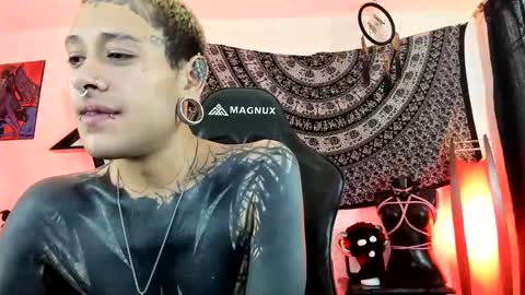 Dani  online show from October 31, 2025, 5:47 pm