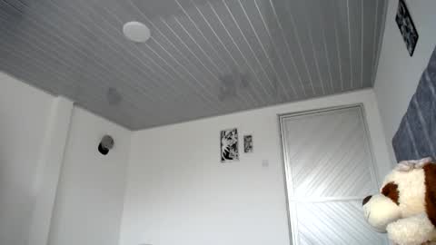 lyan onlyfans n linda online show from April 16, 2026, 10:23 pm