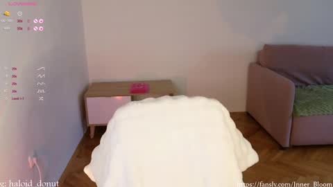 inner_bloom online show from January 28, 2025, 1:38 pm