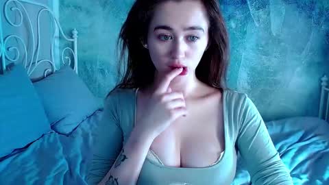 Snapshot of innnita chatting on December 16, 2025, 1:21 am Lina online show from December 16, 2025, 1:21 am