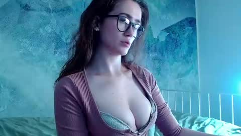 Lina online show from May 15, 2026, 11:56 pm