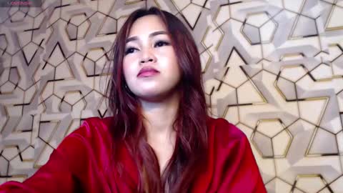 Snapshot of innocent_belle chatting on December 4, 2024, 9:46 pm Belle online show from December 4, 2024, 9:46 pm
