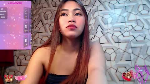 Snapshot of innocent_belle chatting on February 7, 2025, 7:38 pm Belle online show from February 7, 2025, 7:38 pm