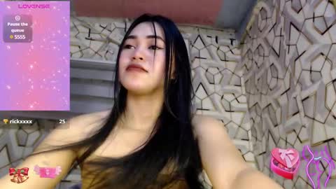 Snapshot of innocent_belle chatting on March 8, 2025, 10:45 pm Belle online show from March 8, 2025, 10:45 pm