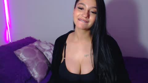Abril online show from July 9, 2026, 10:14 pm