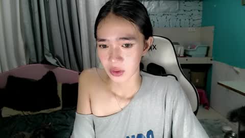 Snapshot of innocent_reign69 chatting on April 24, 2026, 6:05 am Reign online show from April 24, 2026, 6:05 am