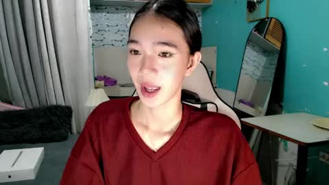 Snapshot of innocent_reign69 chatting on May 3, 2026, 1:33 am Reign online show from May 3, 2026, 1:33 am