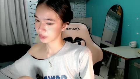 Snapshot of innocent_reign69 chatting on May 8, 2026, 11:32 pm Reign online show from May 8, 2026, 11:32 pm