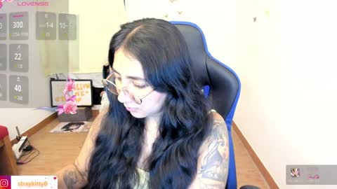 Luna        online show from April 7, 2026, 2:45 am