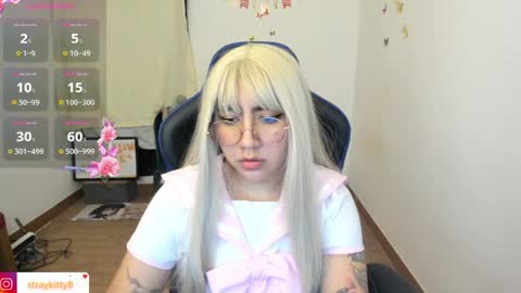 Luna        online show from April 10, 2026, 10:36 pm