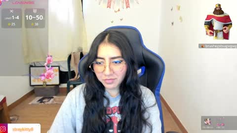 Luna        online show from April 16, 2026, 9:15 pm