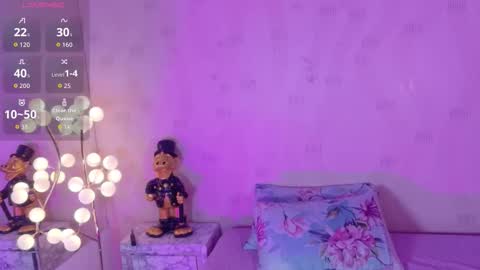 innocenthazel online show from February 12, 2026, 2:50 am