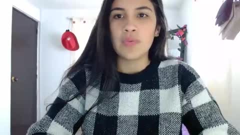 Snapshot of inocentheaven chatting on February 19, 2025, 12:33 pm Celeste online show from February 19, 2025, 12:33 pm