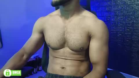 Snapshot of insanestud_miles chatting on November 22, 2025, 5:17 am Miles online show from November 22, 2025, 5:17 am