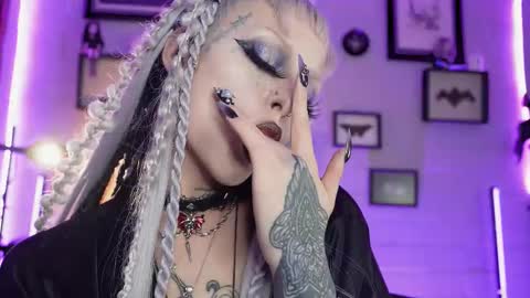 Snapshot of insania_999 chatting on February 6, 2026, 8:12 pm SANIA online show from February 6, 2026, 8:12 pm