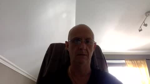 Snapshot of insignia20 chatting on February 25, 2025, 12:34 pm insignia20 online show from February 25, 2025, 12:34 pm