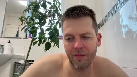 Snapshot of interestedhun chatting on March 9, 2025, 5:06 pm InterestedHun online show from March 9, 2025, 5:06 pm