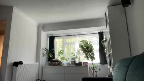 InterestedHun online show from April 23, 2026, 8:24 am