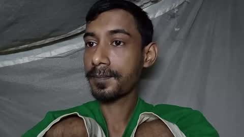 interne8famous online show from November 27, 2025, 9:22 am