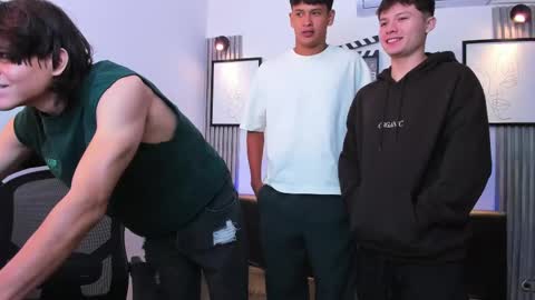 Damian Sam Jack Daniel and James online show from March 12, 2025, 5:35 am