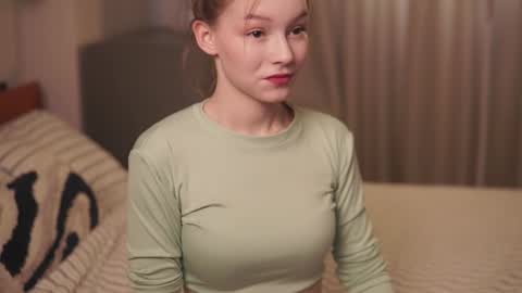 Avie online show from March 13, 2026, 1:51 pm