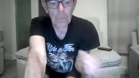 Snapshot of inthemood63 chatting on May 29, 2026, 9:57 pm inthemood63 online show from May 29, 2026, 9:57 pm