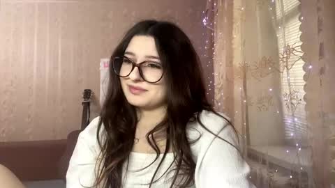 Rena online show from May 26, 2026, 11:17 am