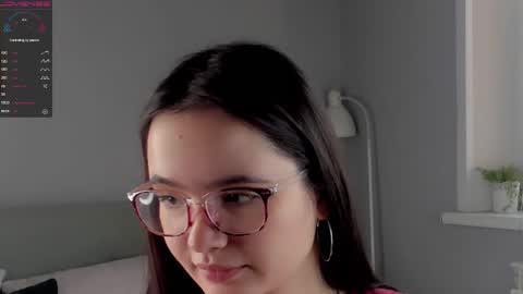 Snapshot of iralascola chatting on October 17, 2025, 1:20 am Mia online show from October 17, 2025, 1:20 am